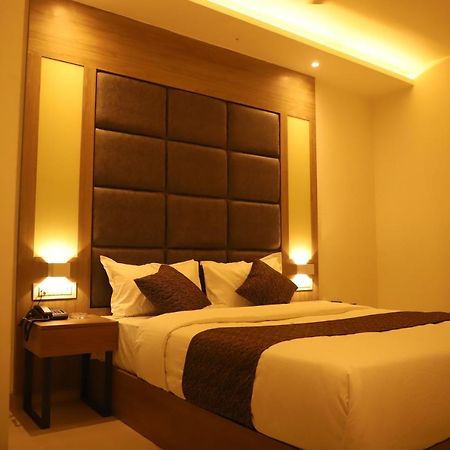 Hotel Sai Pritam Bombay Extérieur photo