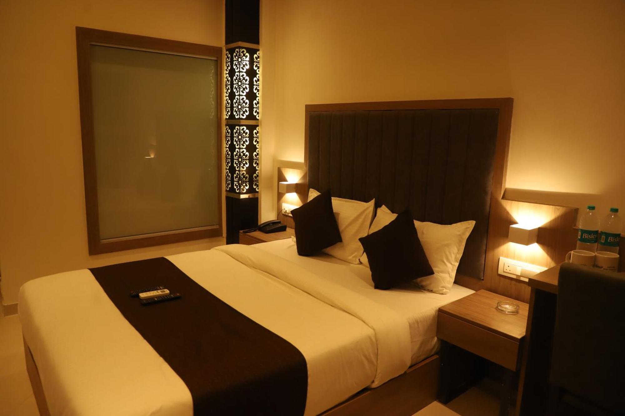 Hotel Sai Pritam Bombay Extérieur photo
